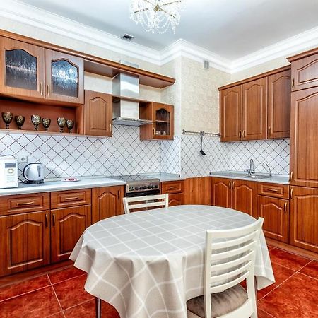 Нурсая Астана Екстериор снимка